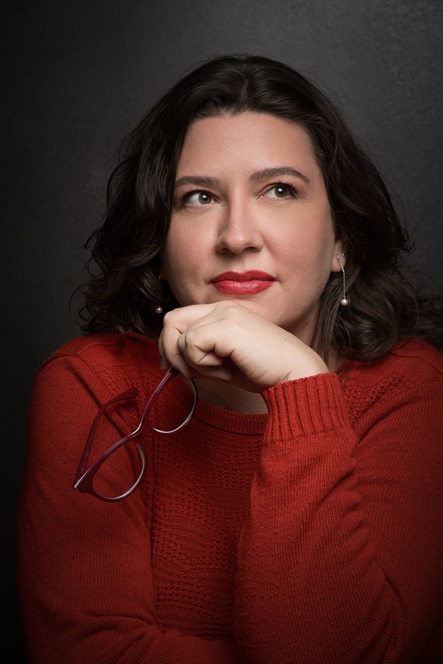Retrato da autora L. Volochen.